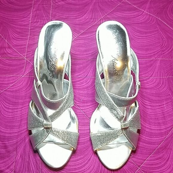 ✔ 5 for $25 Easy Street Alive 5 Dance Flex heels 7 - Picture 1 of 7